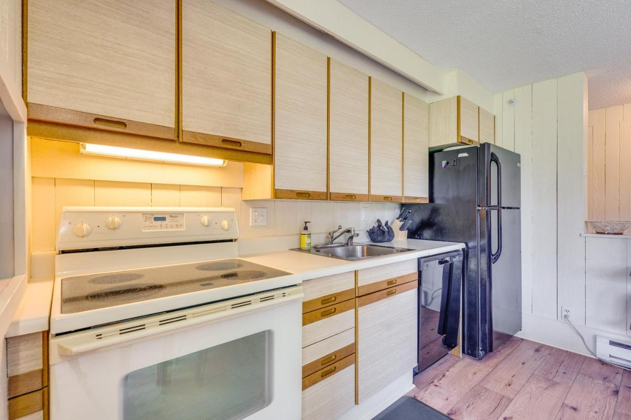 Ski-Inandski-Out Peru Condo With Fire Pit And Grill! Exterior photo